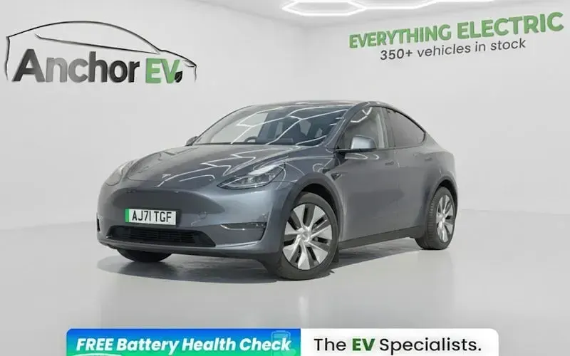 Used Tesla Model Y Long Range AWD 286 kW (389 HP) 2025 SUV