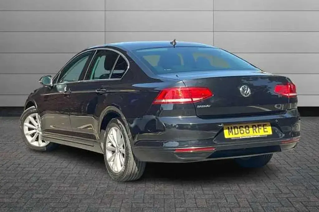 Used VW Passat Business 150 HP (110 kW) 2019 Black Sedan