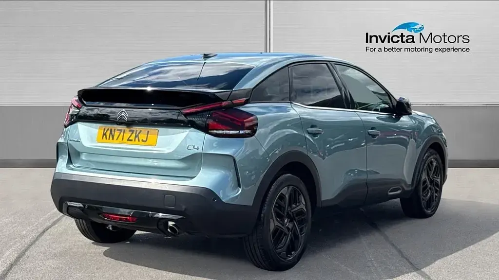 Używany Citroën C4 Shine 110 KM (80 kW) 2021 Niebieski Hatchback