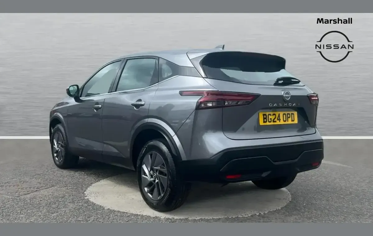 Used Nissan Qashqai Acenta Premium 155 HP (114 kW) 2024 Grey SUV