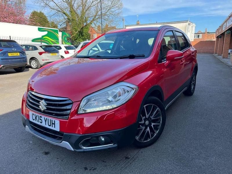 Used Suzuki SX4 SZ5 120 HP (88 kW) 2015 Red Hatchback