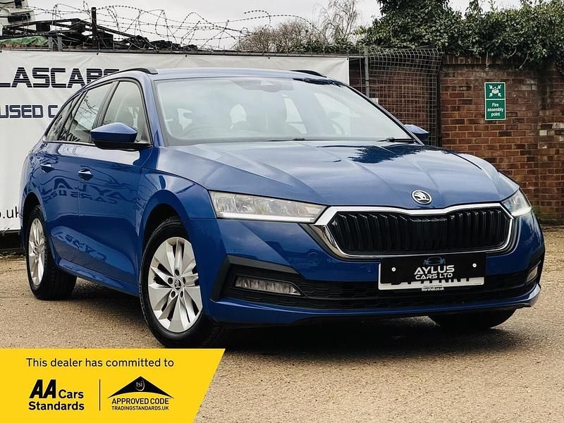Used Skoda Octavia SE Technology 150 HP (110 kW) 2021 Blue Estate