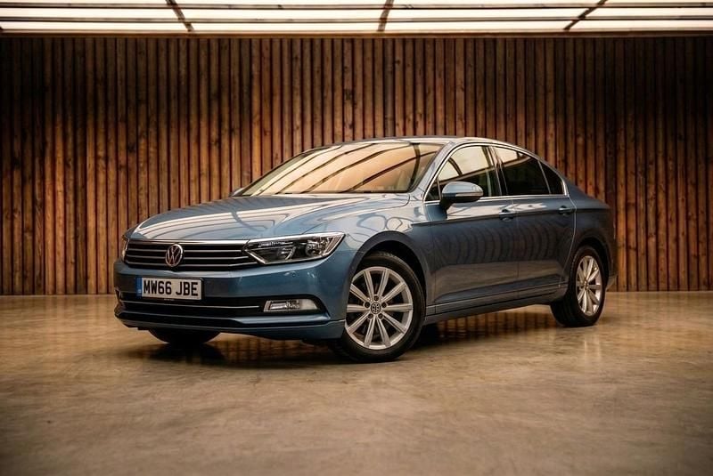 Used VW Passat Business 150 HP (110 kW) 2016 Blue Sedan