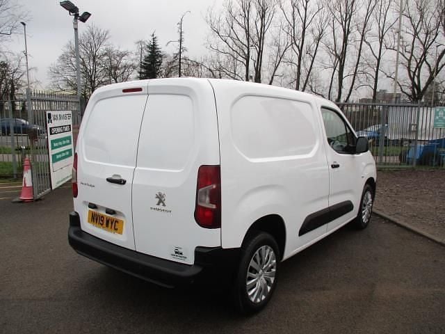 Used Peugeot Partner 2019 White MPV