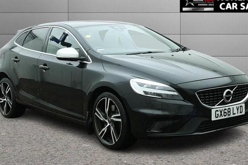 Used Volvo V40 R-Design Pro 152 HP (111 kW) 2018 Black Hatchback