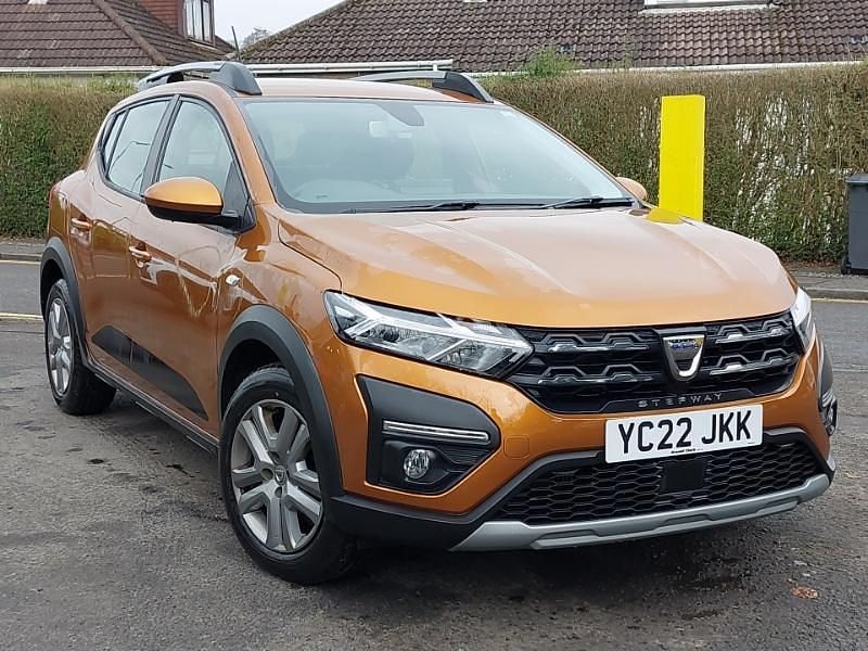 Used Dacia Sandero Comfort 91 HP (66 kW) 2022 Orange Hatchback