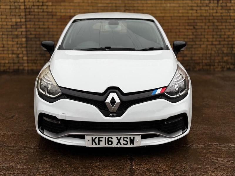 White Used 2016 Renault Clio IV Hatchback | £4,999 (Super price) - Image 1/4