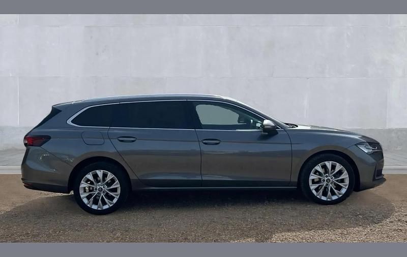 Used Skoda Superb SE L 150 HP (110 kW) 2025 Graphite grey metallic Estate