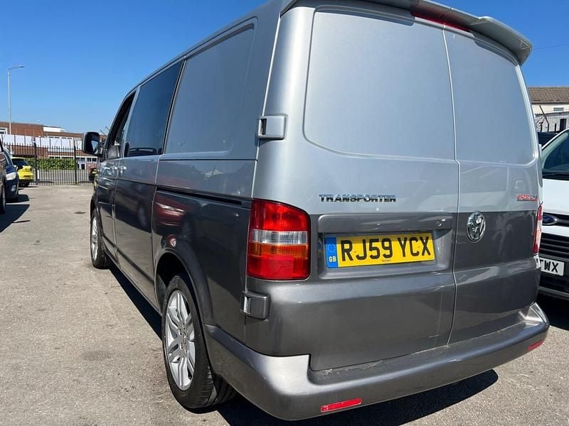 Usado VW Transporter Sportline 174 CV (127 kW) 2010 Plateado Van