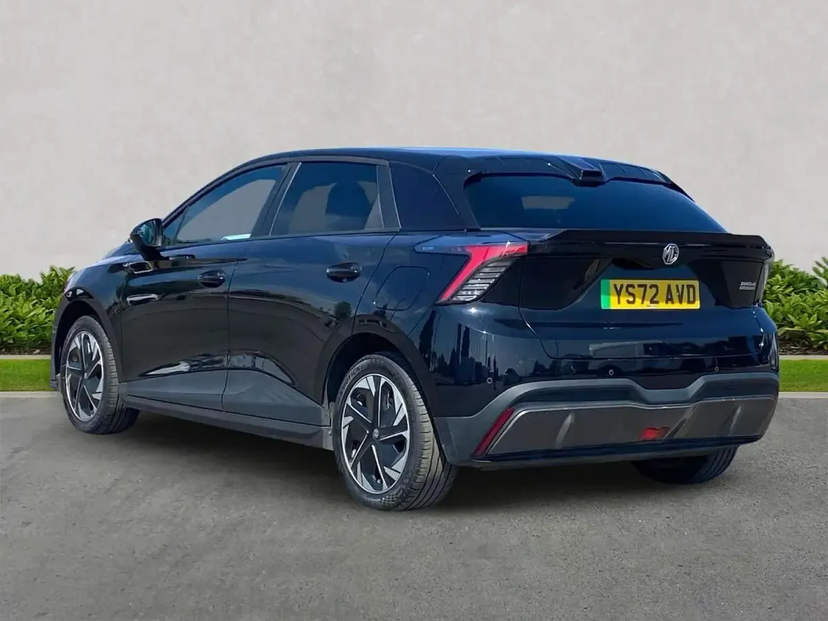 Used MG MG4 EV SE 125 kW (170 HP) 2022 Black Hatchback