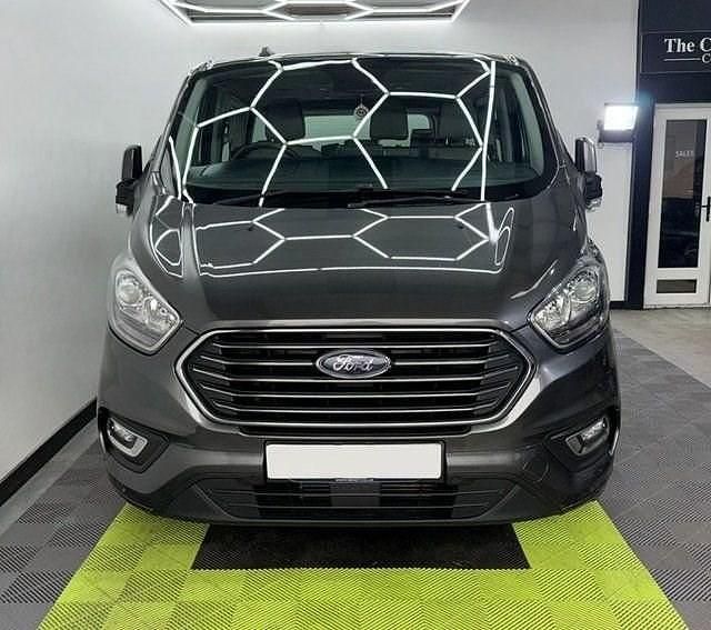 Used Ford Tourneo Titanium 150 HP (110 kW) 2022 Grey MPV