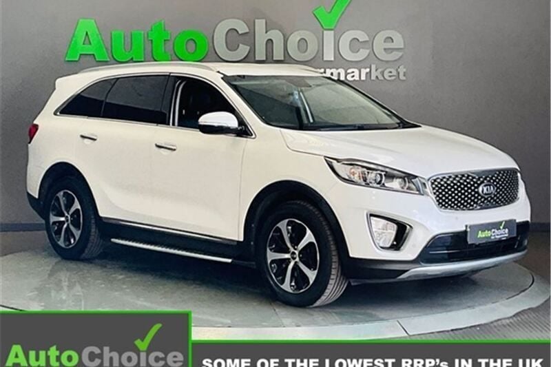 White Used 2017 Kia Sorento 2 SUV | £12,485 (Good price) - Image 1/2