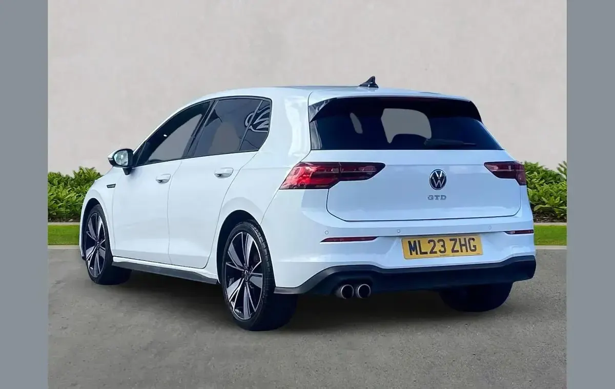 Used VW Golf VIII GTD 200 HP (147 kW) 2023 White Hatchback