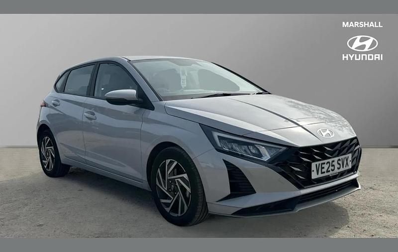 Used Hyundai i20 Advanced 100 HP (73 kW) 2025 Grey Hatchback