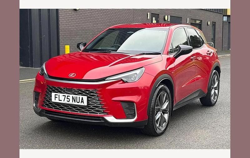 Used Lexus LBX 134 HP (98 kW) 2025 Red SUV