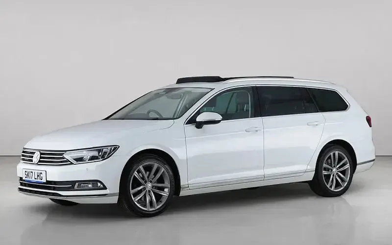 Used VW Passat GT 120 HP (88 kW) 2017 White Estate