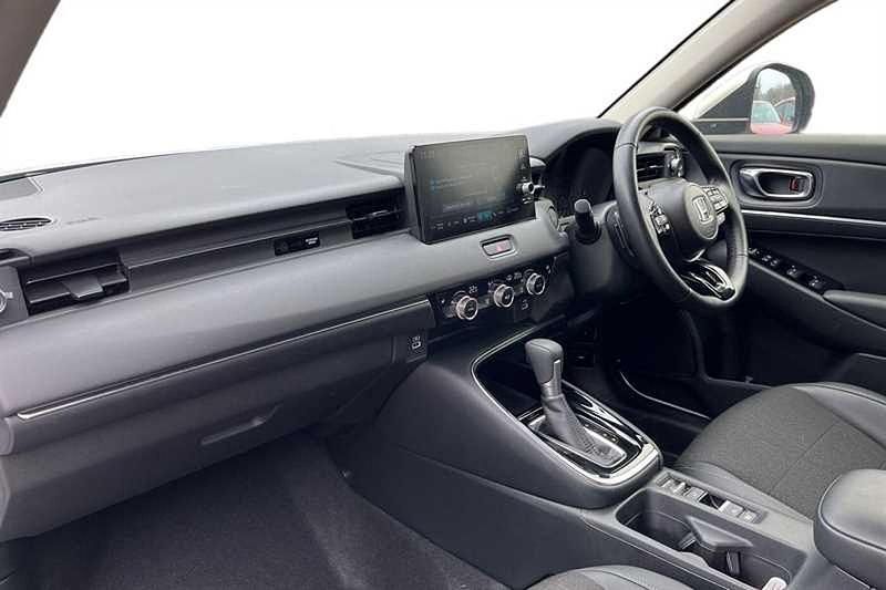 Used Honda HR-V Advance 131 HP (96 kW) 2023 White SUV