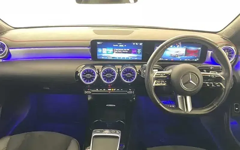 Used Mercedes CLA200 Executive 163 HP (119 kW) 2025 Sedan