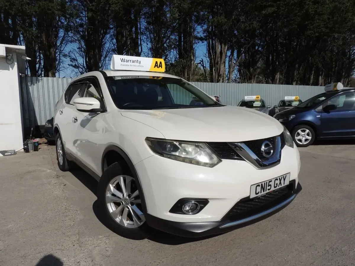 Used Nissan X-Trail Pure 2015 White SUV