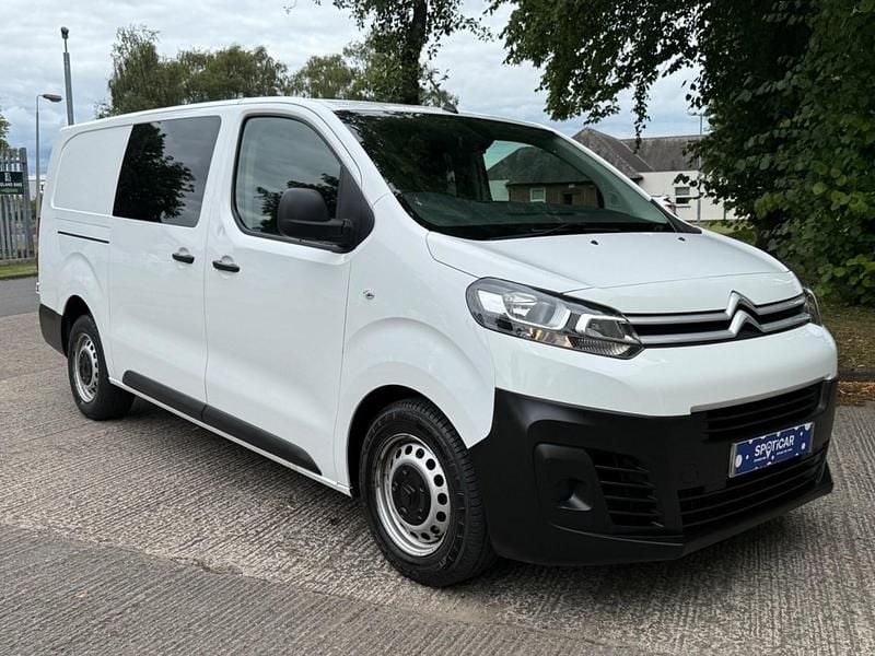 White Used 2022 Citroën Dispatch MPV | £16,995 (Expensive) - Image 1/4