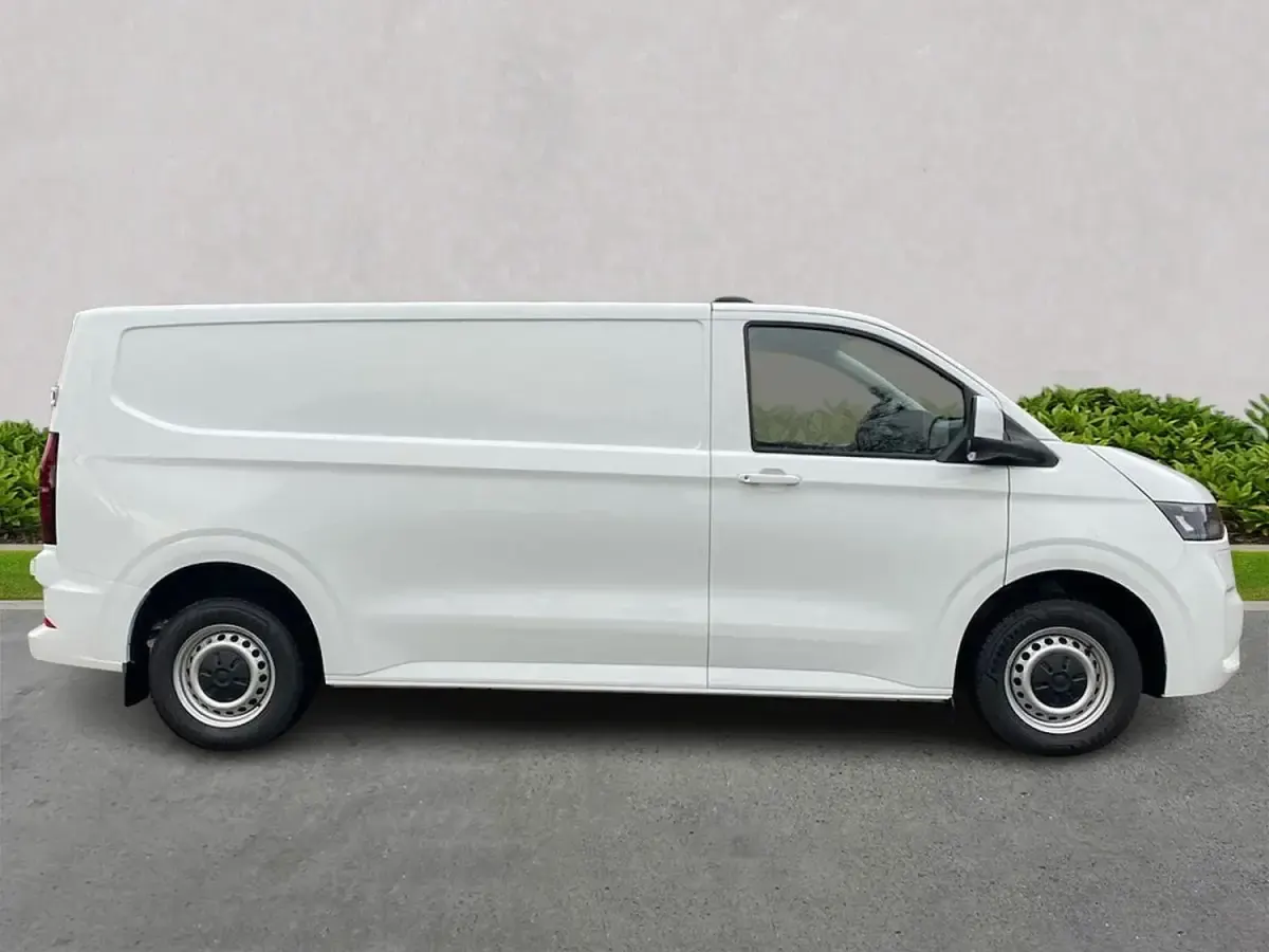 New VW Transporter 100 kW (136 HP) 2025 White Van