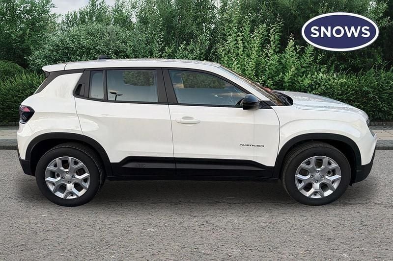 New Jeep Avenger EV Altitude 2026 Snow SUV