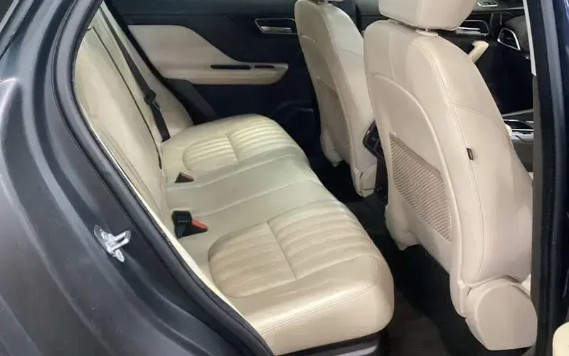 Used Jaguar F-Pace Portfolio 179 HP (131 kW) 2020 SUV