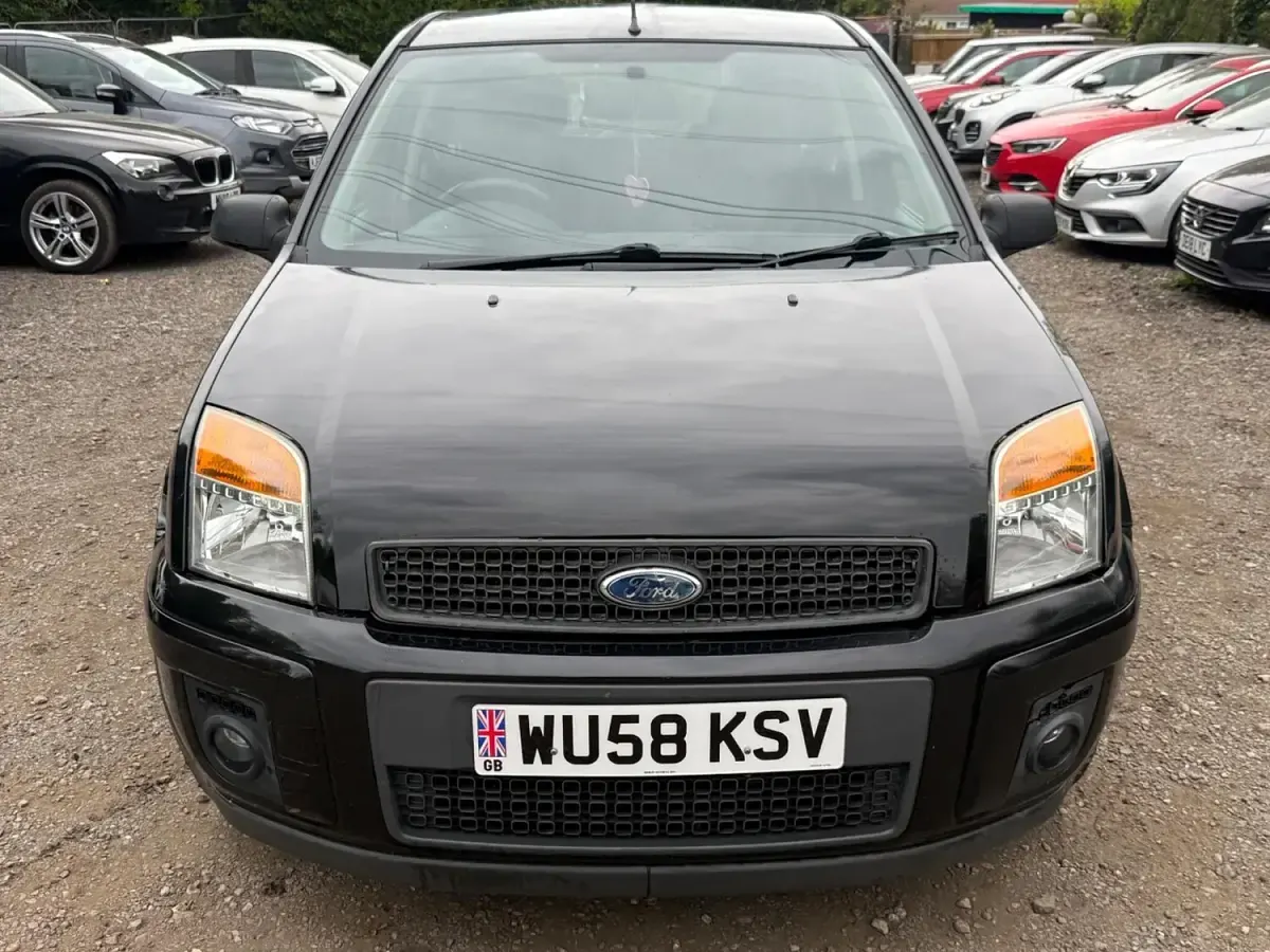 Used Ford Fusion Zetec 101 HP (74 kW) 2008 Black Hatchback