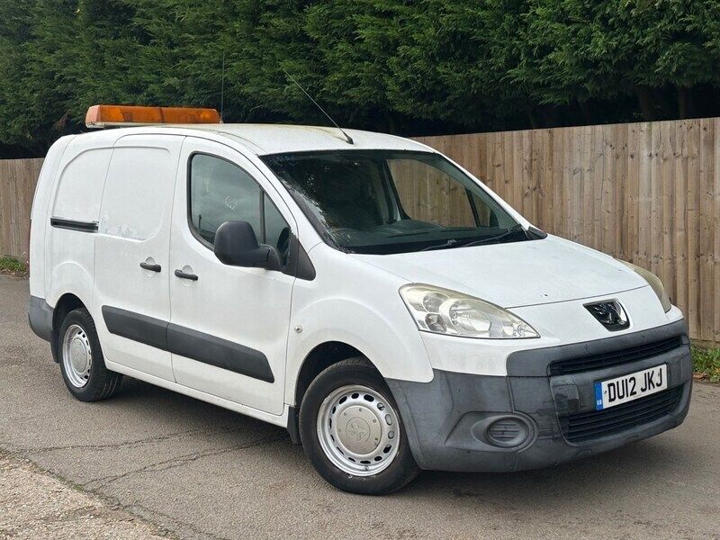 White Used 2012 Peugeot Partner S MPV | £2,495 (Fair price) - Image 1/4