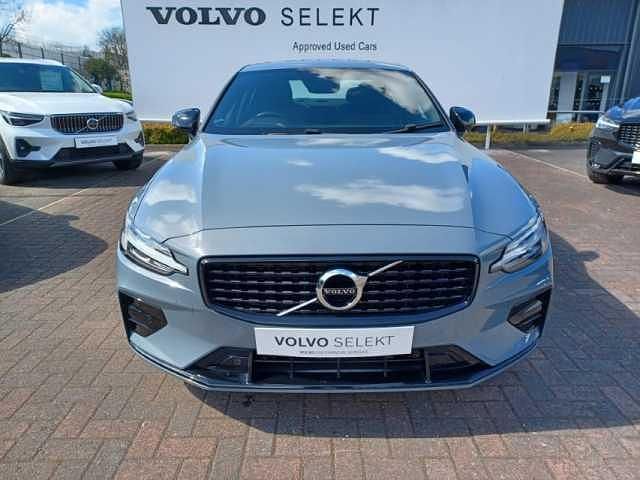 Usado Volvo S60 R-Design 250 HP (183 kW) 2022 Cinzento Sedan