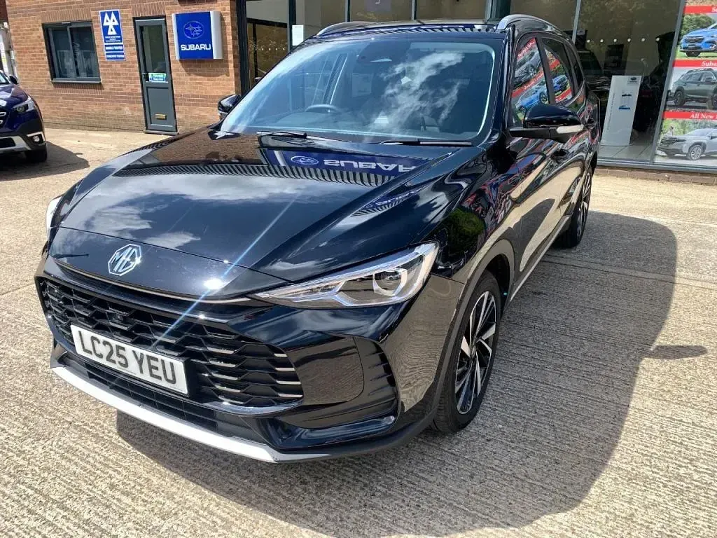 Usado MG ZS Trophy 196 HP (144 kW) 2025 Preto SUV