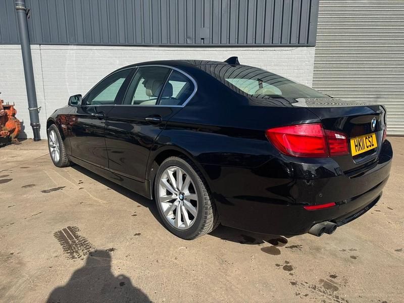 Begagnad BMW 528 Impressive 2011 Svart Sedan