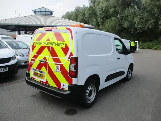 Used Peugeot Partner 2019 White MPV