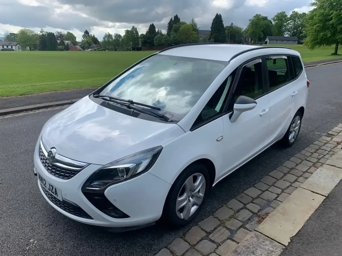 Used Vauxhall Zafira Tourer 2012 White MPV