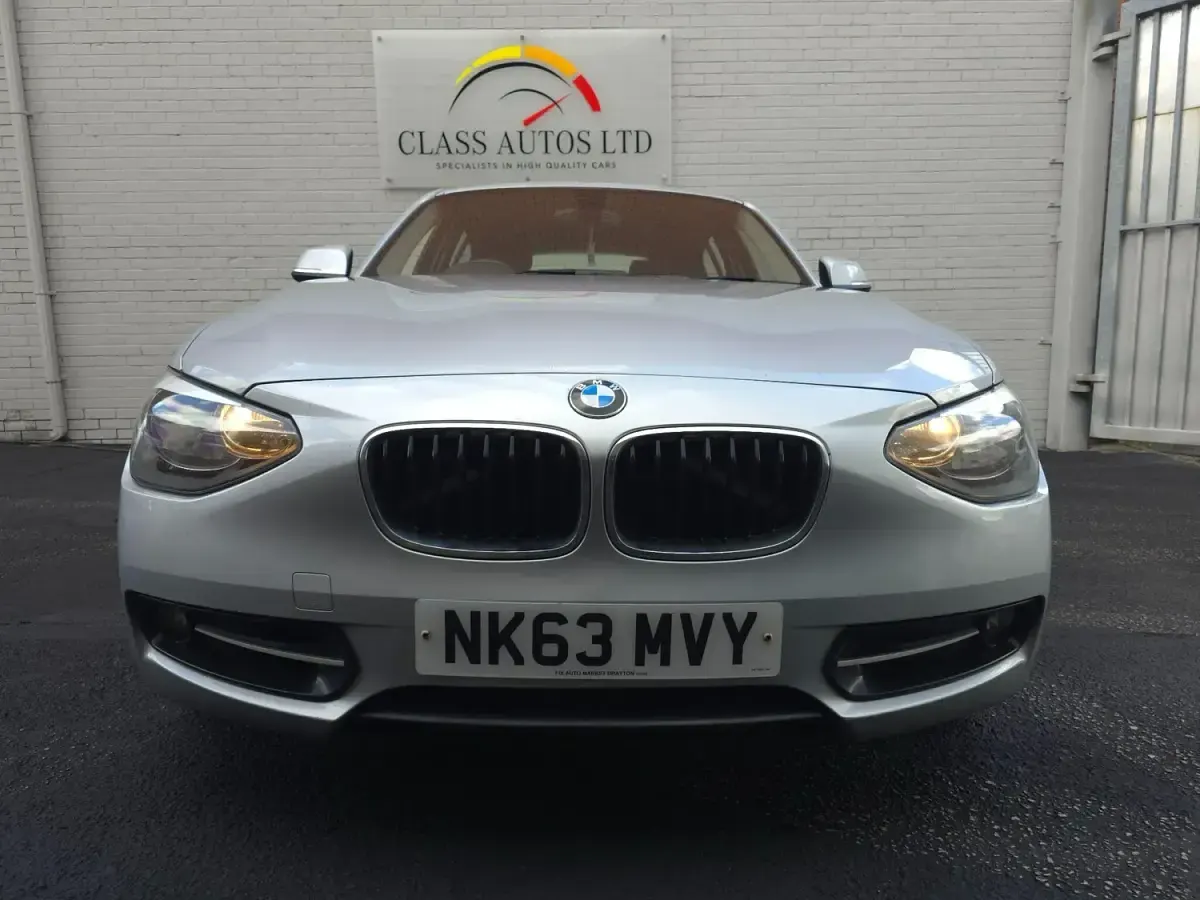 Usado BMW 116 Sport Line 2014 Plateado Utilitario