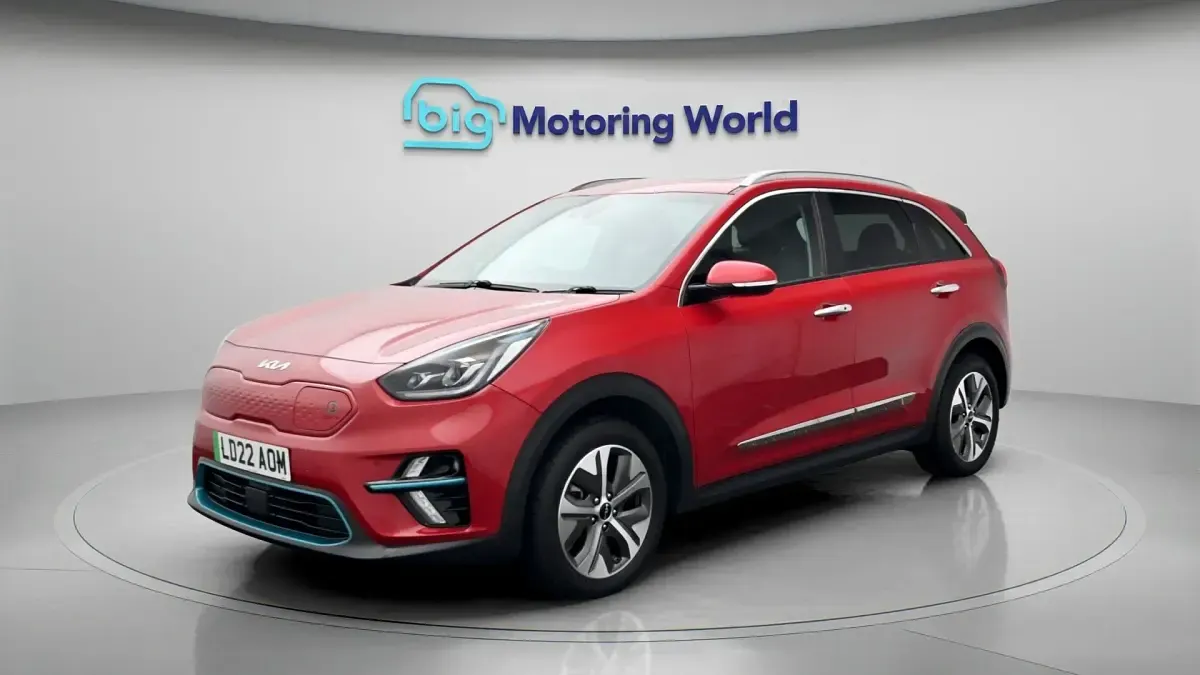 Used Kia e-Niro Plus 147 kW (201 HP) 2022 Red SUV