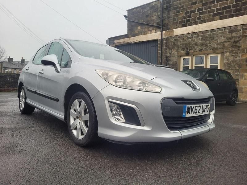 Used Peugeot 308 92 HP (67 kW) 2012 Silver Hatchback