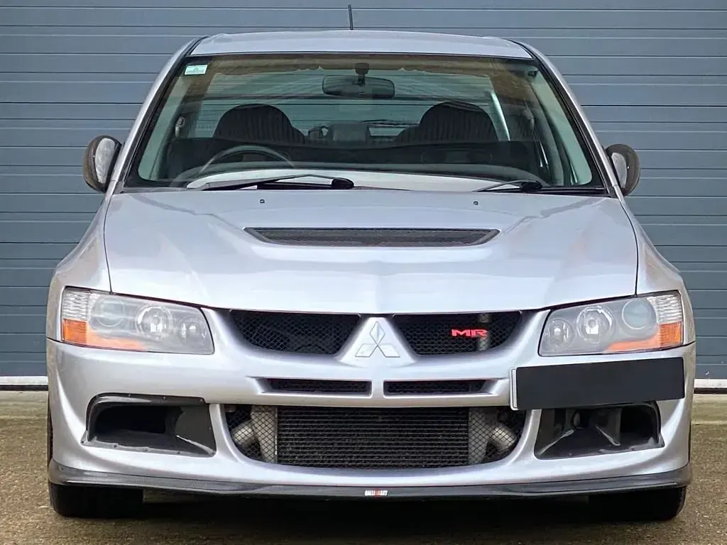 Used Mitsubishi Lancer Evolution 400 HP (294 kW) 2004 Silver Sedan