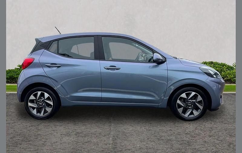 Used Hyundai i10 Advanced 62 HP (45 kW) 2025 Blue Hatchback