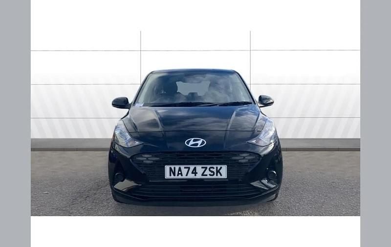 Used Hyundai i10 Advanced 63 HP (46 kW) 2024 Black Hatchback
