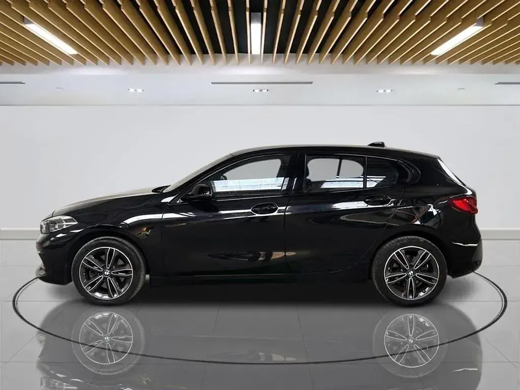 Used BMW 118 Sport Line 136 HP (100 kW) 2022 Black Hatchback