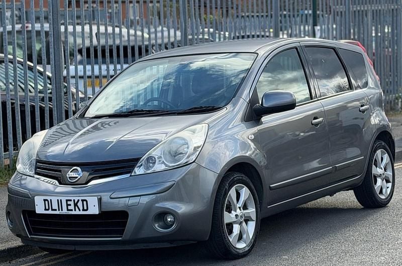 Used Nissan Note Tekna 110 HP (80 kW) 2011 Grey Hatchback