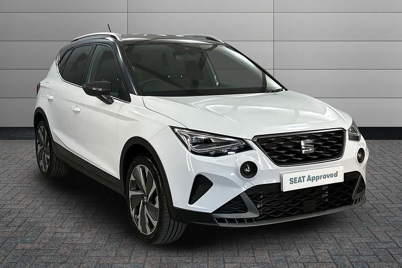 White Used 2024 Seat Arona FR Sport SUV | £19,500 (A bit pricey) - Image 1/4