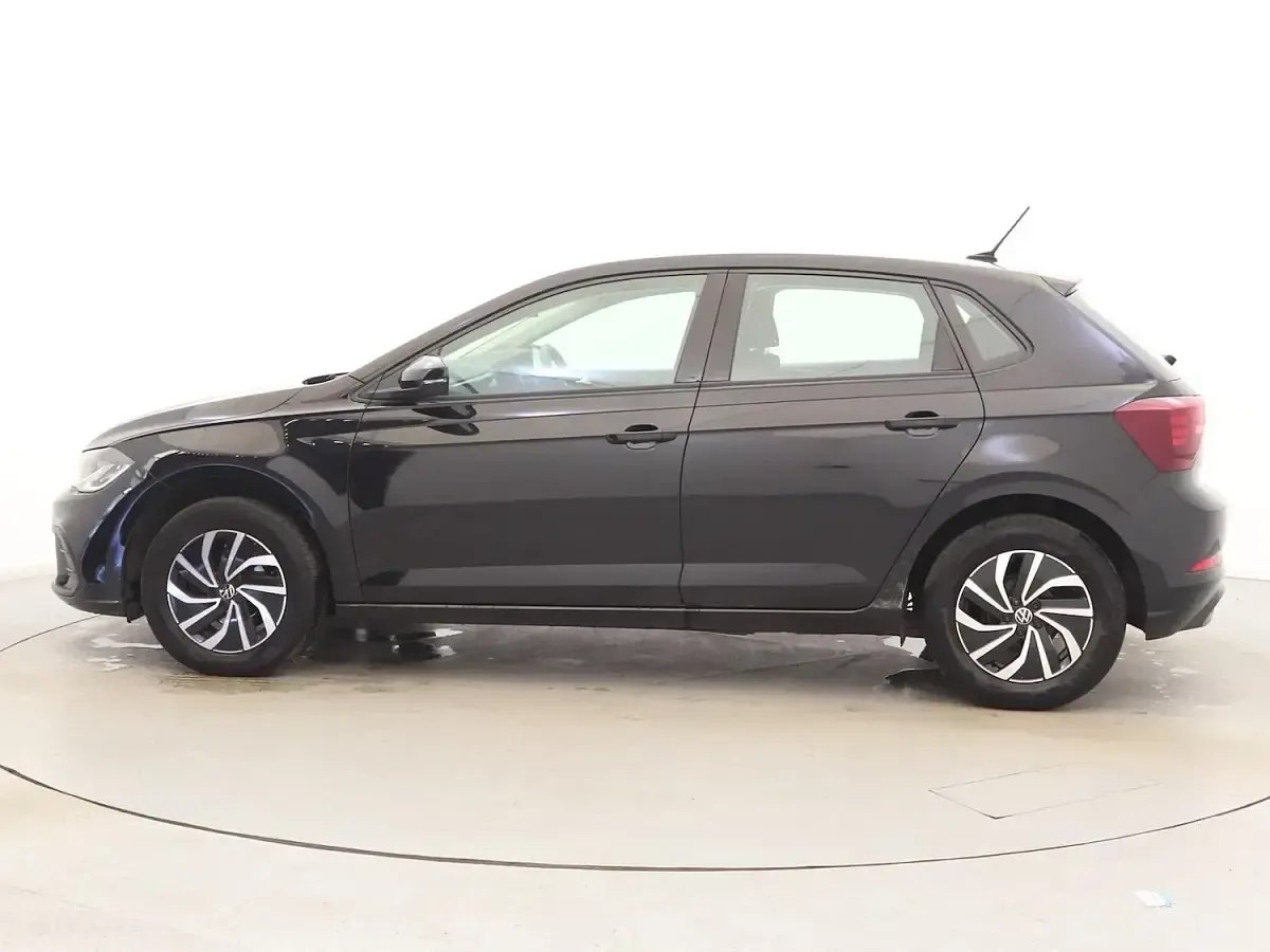 Used VW Polo Life 95 HP (69 kW) 2023 Black Hatchback