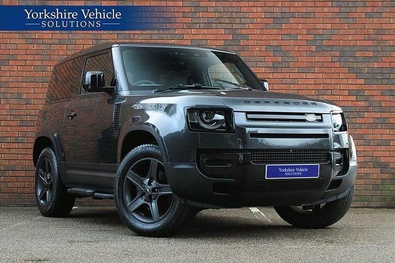 Used Land Rover Defender SE 300 HP (220 kW) 2023 Hatchback