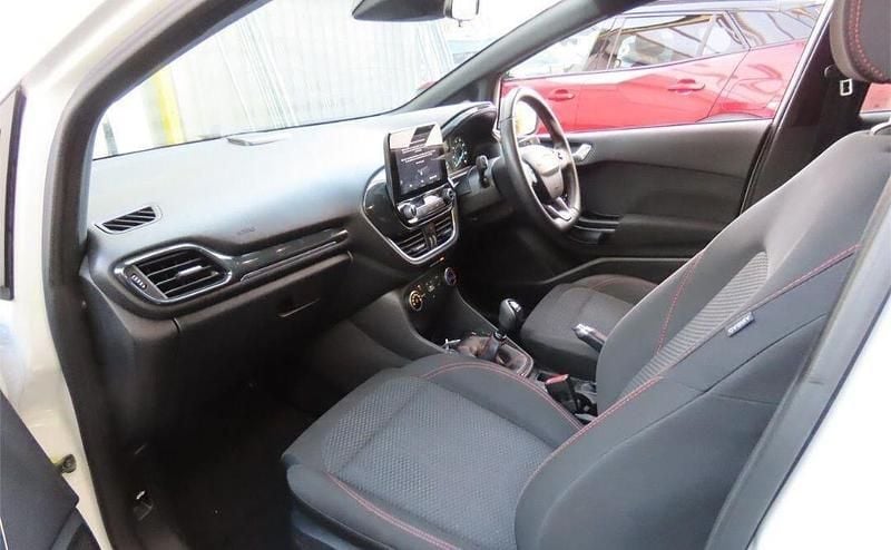 Used Ford Fiesta ST-Line 100 HP (73 kW) 2019 White Hatchback