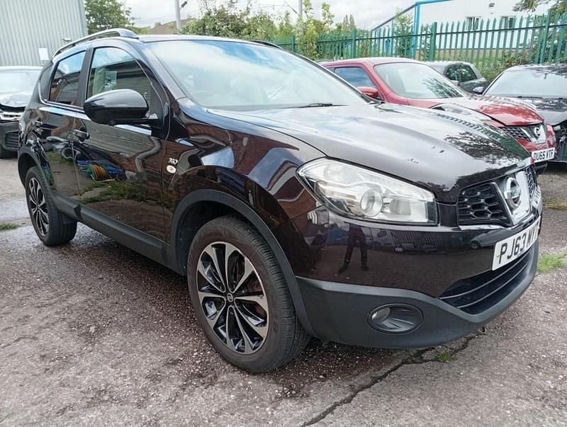 Black Used 2013 Nissan Qashqai 360º SUV | £1,895 (Good price) - Image 1/4
