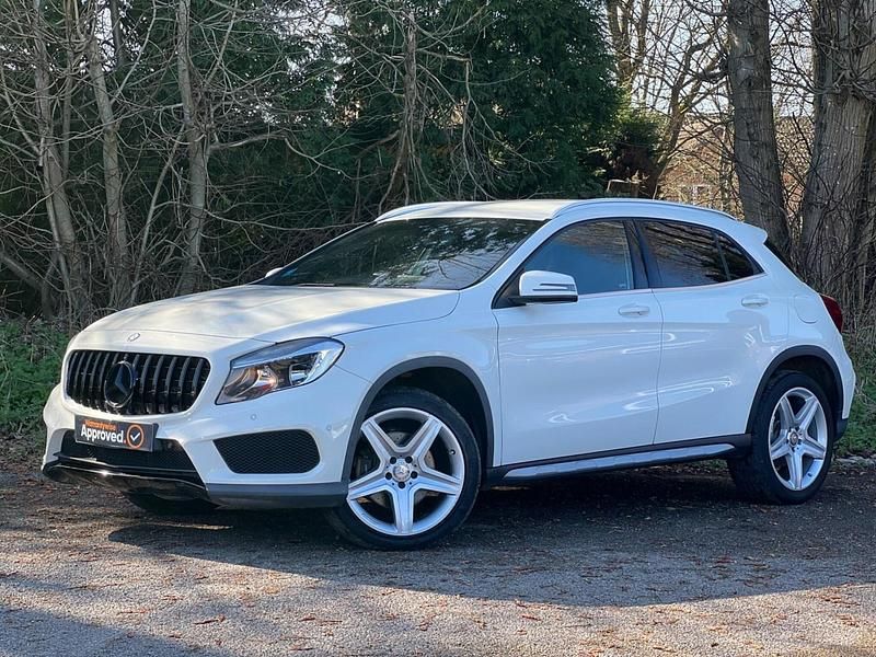 Used Mercedes GLA220 AMG line 2016 White SUV