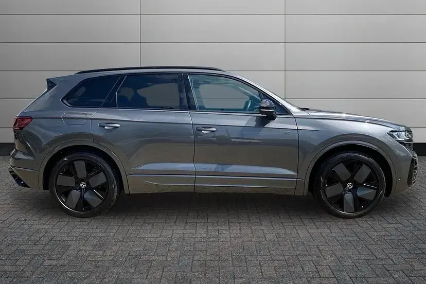 Used VW Touareg Black Edition 282 HP (207 kW) 2026 Silicon grey SUV
