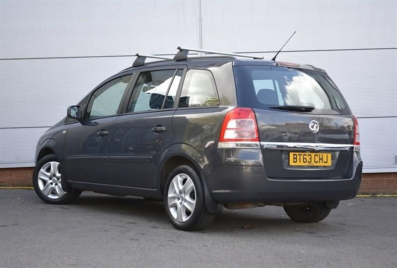 Used Vauxhall Zafira 115 HP (84 kW) 2013 Grey MPV